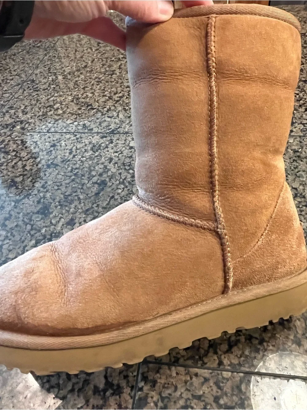 UGG ONE NEAR NEW LEFT SHOE SZ 8 ONLY Chestnut Brown Shearling Lined Footwear